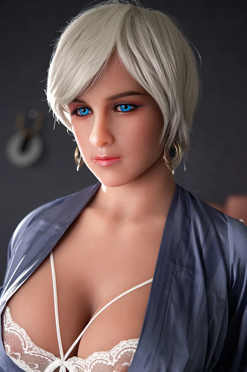 Tiffany 148 cm kleine Sexpuppe 