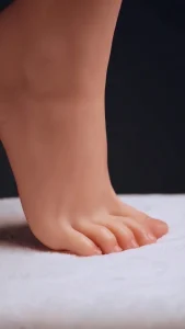 皮肤纹理 Skin texture of foot of high-end sex doll