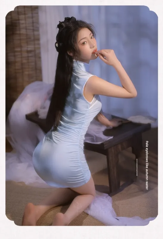 Non-Staining Clothes for Sex Doll, French Softness Bare Buttocks Printed Princess Dress